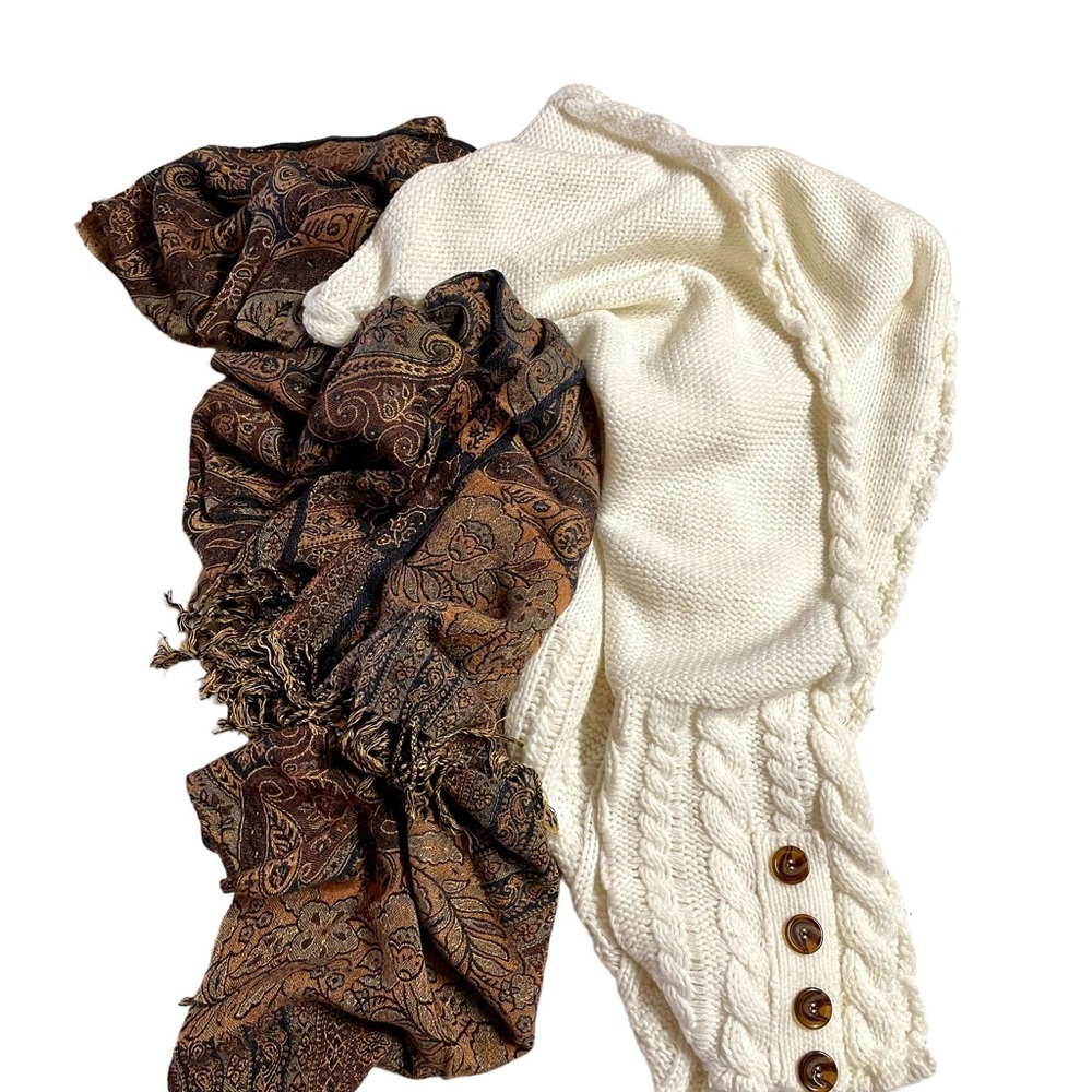 Pair of vintage Women’s Scarves Paisley Wrap Scarf Multi/Cable Knit w/Buttons
